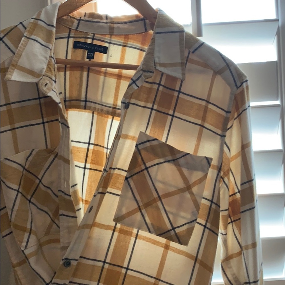 Flannel 🧡 - Picture 2 of 3